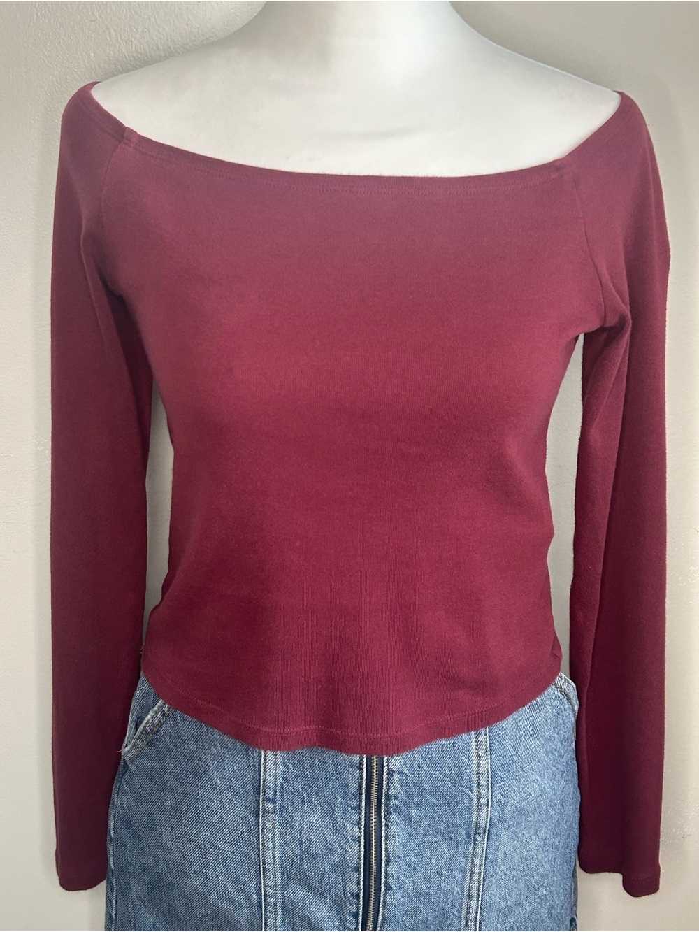 Hollister Off-The-Shoulder Long Sleeve Crop Top | Burgundy Maroon | Size XS